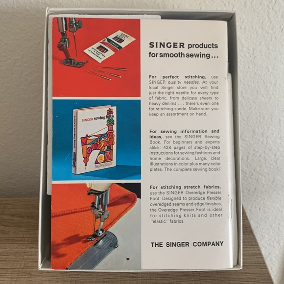 Vintage 1970 Professional Buttonholer by Singer - Picture 3 of 7